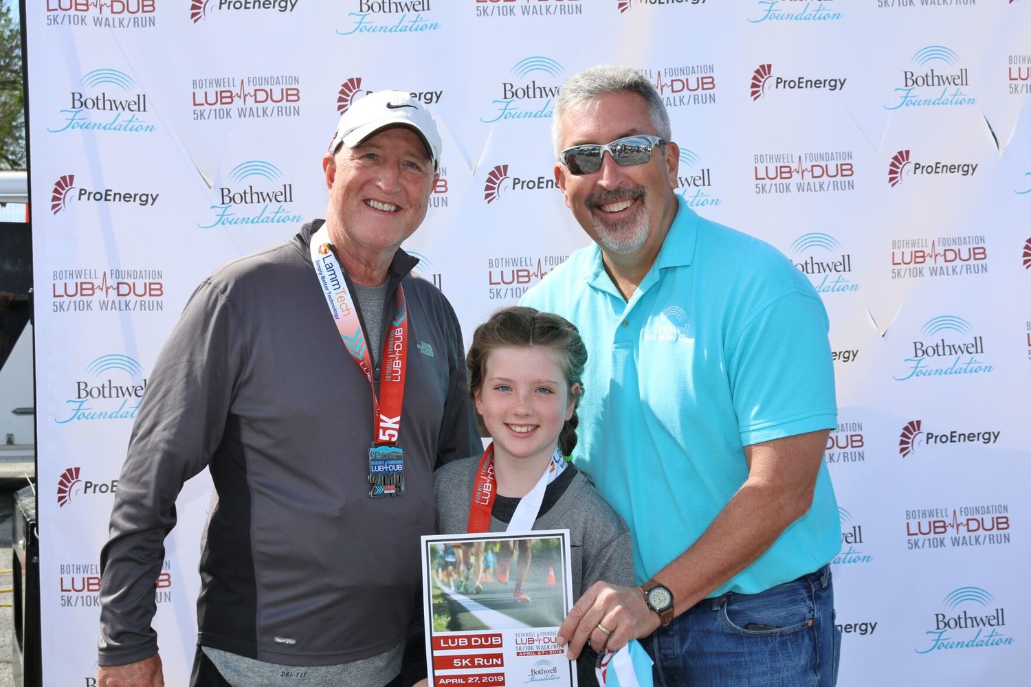 In 2019 as foundation board president, Swearingen presented Cliff and Ascher Callis with a race award at the foundation’s annual Lub Dub and 5K/10K Walk/Run.